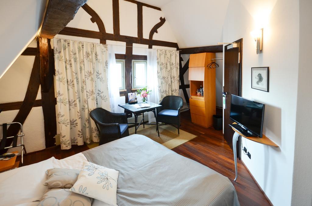 Restaurant & ****Hotel Hoeerhof Idstein Szoba fotó